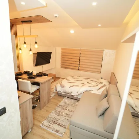 Hill - Planinski Kutak كوباونيك