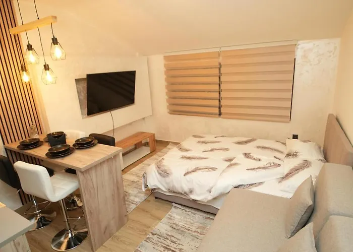 Hill - Planinski Kutak 카파오닉